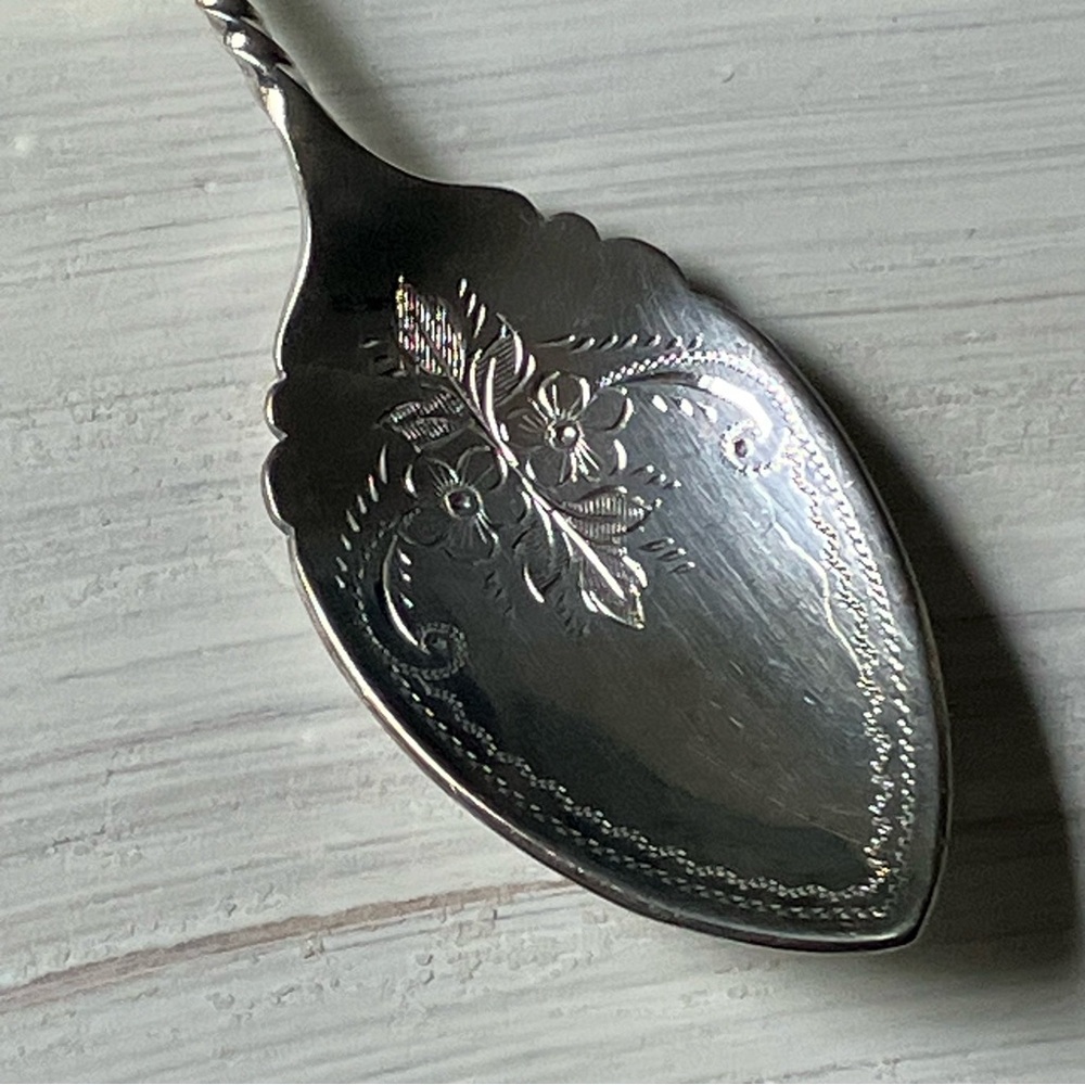 Antique England Jam Dessert Spoon Mother of Pearl Handle Silver Plate Floral